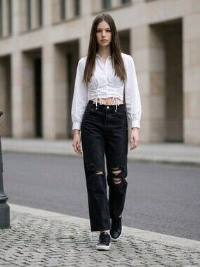 Levi's silver Tab Jeans '94 Baggy. size 28X31 women Black Color
